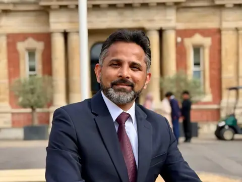 Zamaan Mustapha